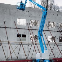 苏州出租高空作业车，现代化工厂建设优选安全升降平台